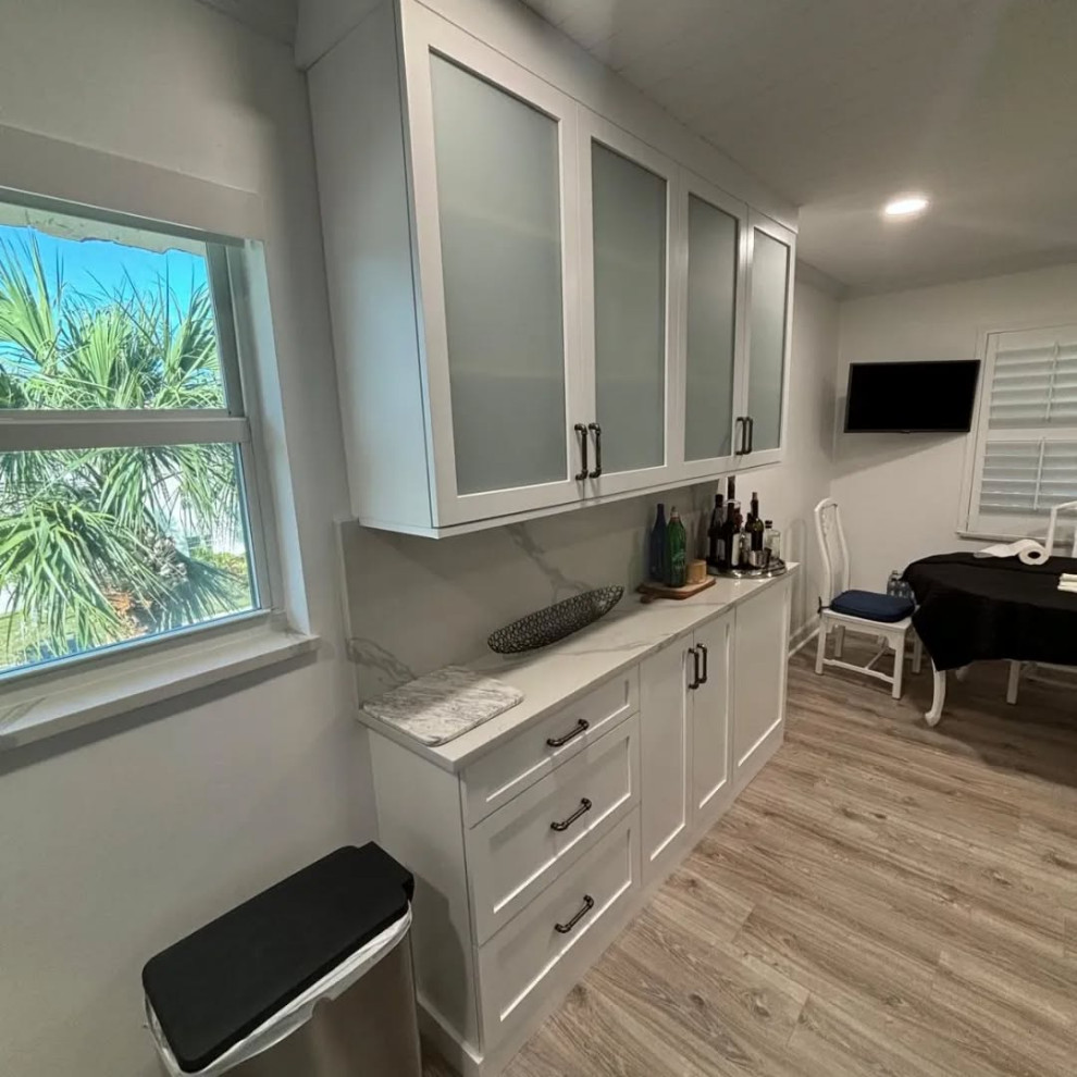 Small Vista Condo Kitchen