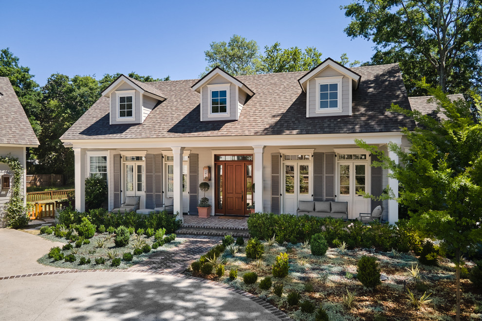 Example of a beach style exterior home design in Charleston