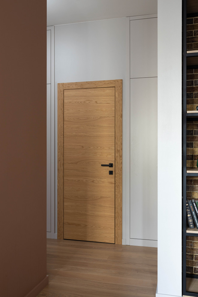 квартира с попугаями