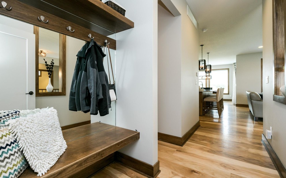 Home design - transitional home design idea