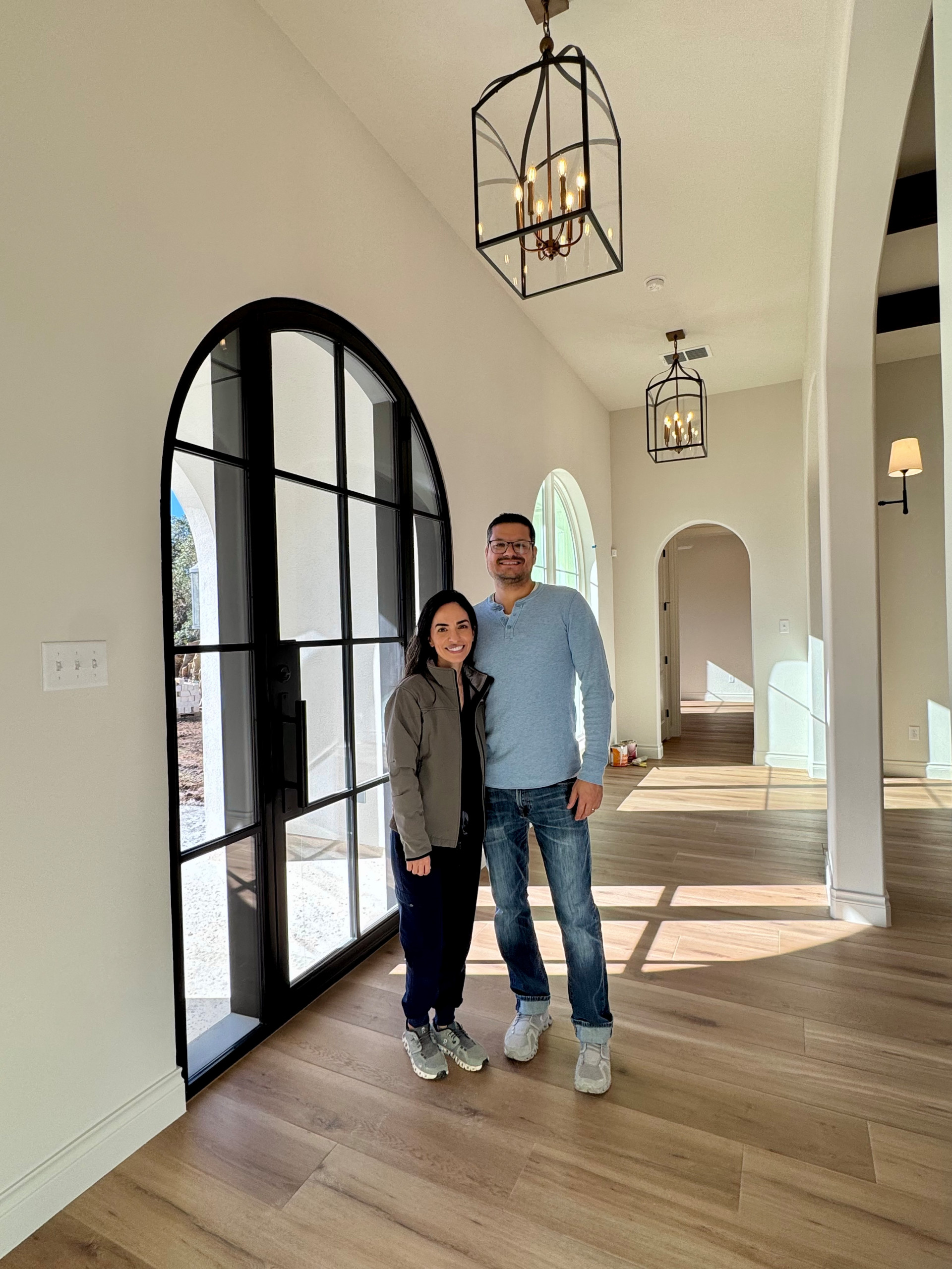 Spanish: 3,430 ft², 4 BR/3.5 BA/1 ST