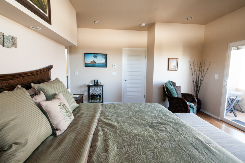 Modern bedroom in San Luis Obispo.
