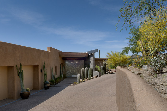 Pass Residence contemporary-entry