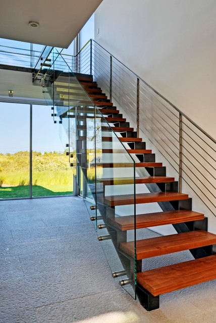 Sag Harbor moderno-escalera