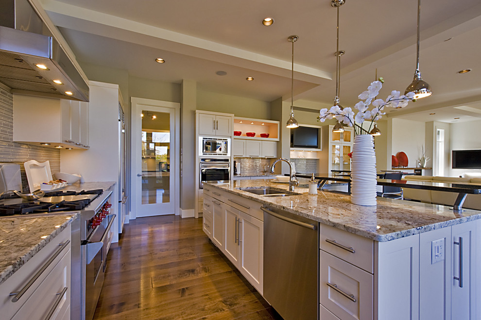 Design ideas for a contemporary kitchen in Vancouver with stainless steel appliances.