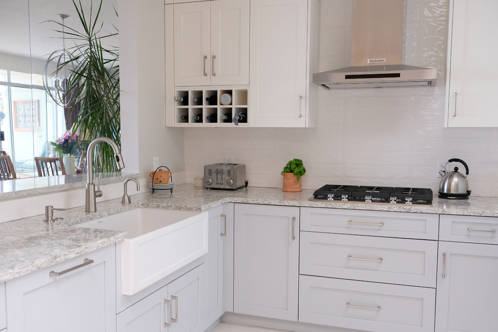 Inspiration for a transitional kitchen remodel in Vancouver