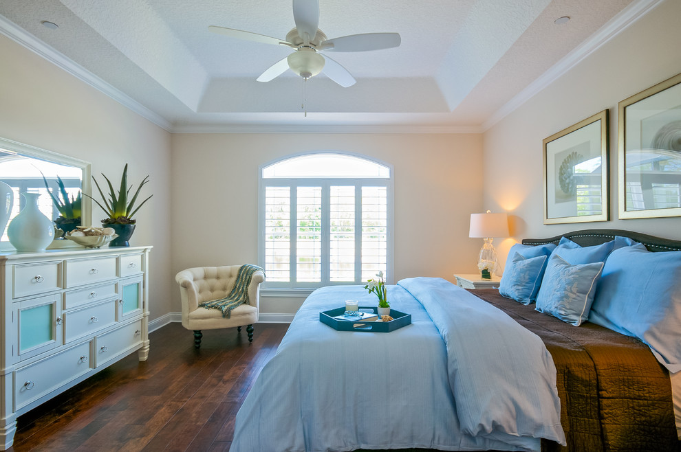 This is an example of a contemporary bedroom in Jacksonville.