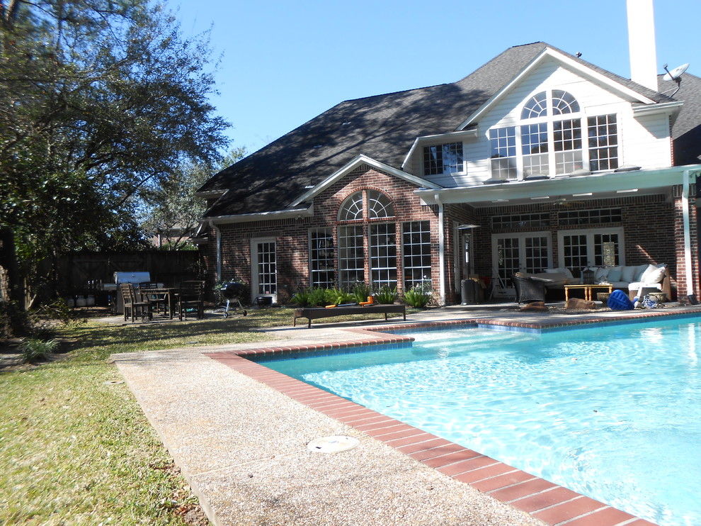 Example of a transitional pool design in Houston