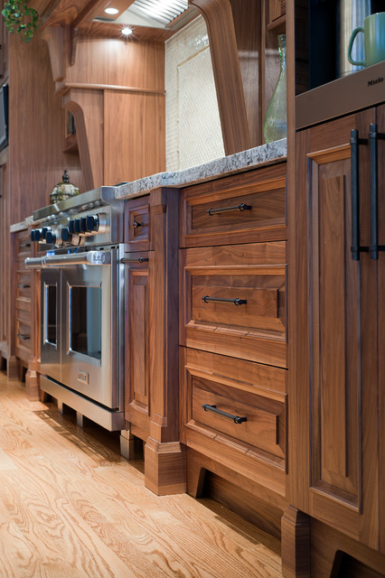 Kitchen traditional-kitchen