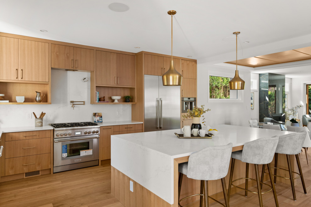 Inspiration for a transitional home design remodel in Vancouver