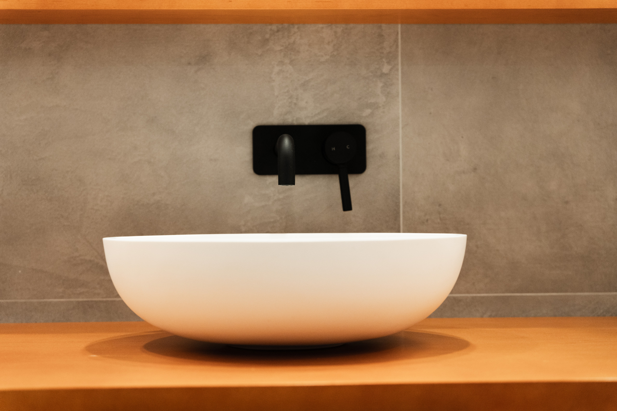 Newport Beach Primary Bathroom