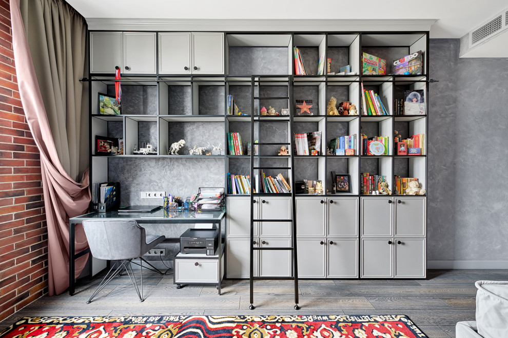 Стеллажная система с рабочим местом