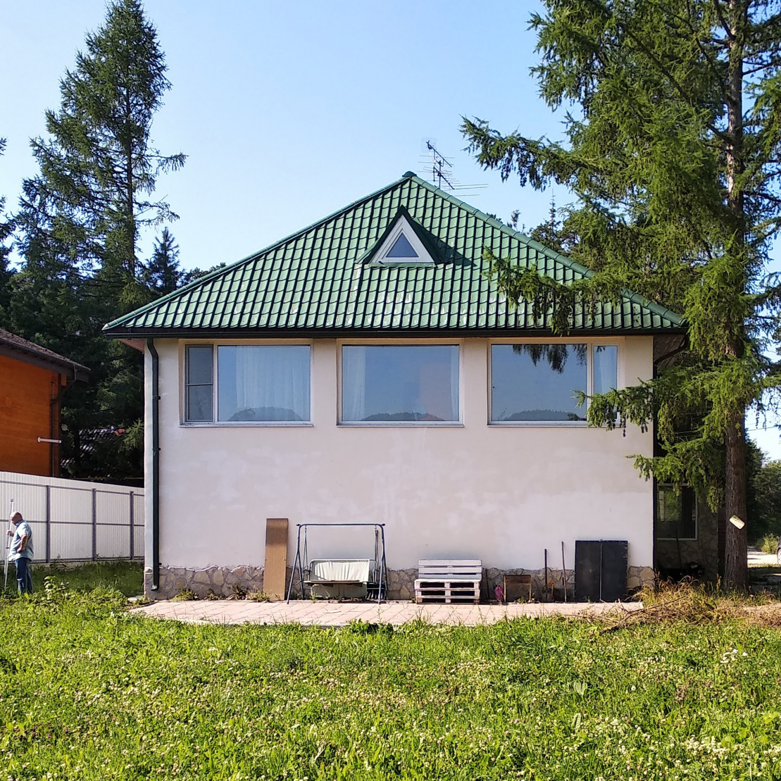 Реконструкция фасадом загородного дома