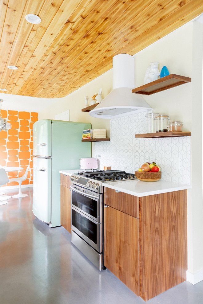 Kitchen - kitchen idea in Austin