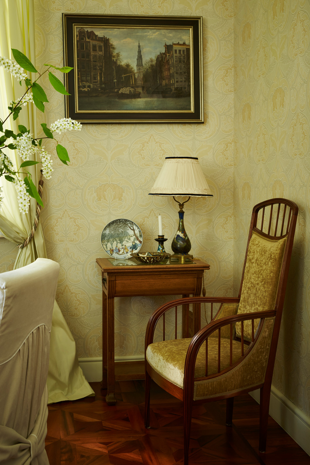 Уютный уголок гостиной