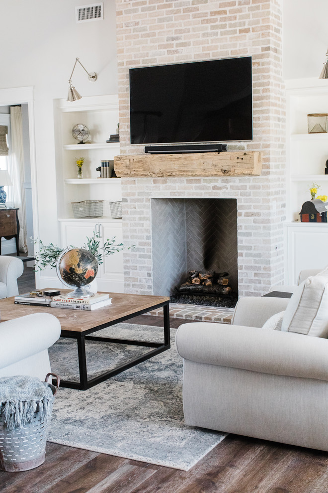 Photo of a country family room in Phoenix.