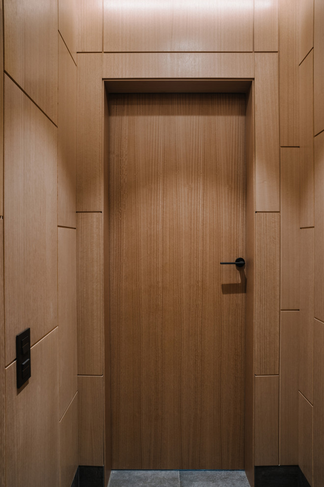 Стены - шпонированные панели.