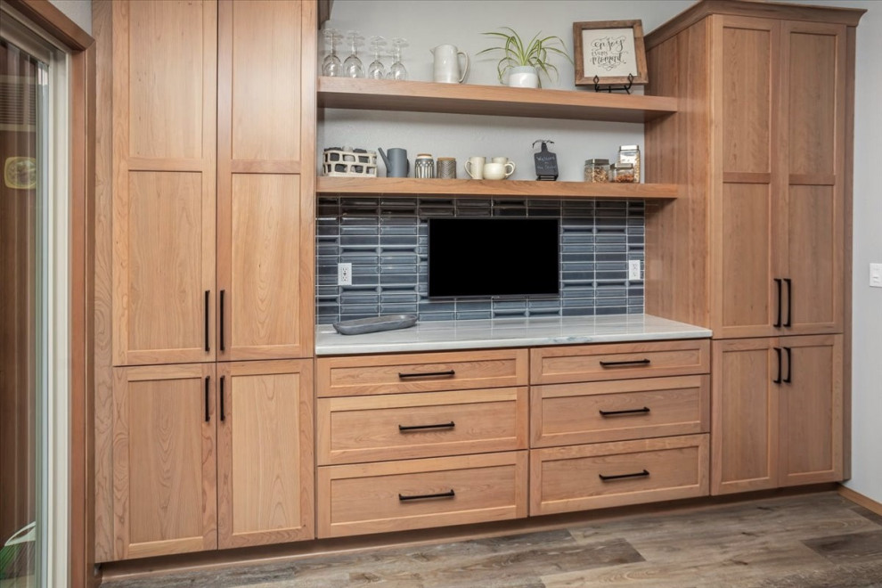 Kitchen - transitional kitchen idea