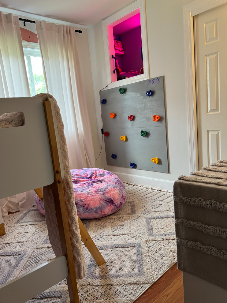 Valley Cottage, Girl's Bedroom