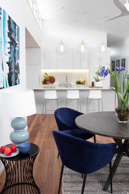 60s Architectural Gem contemporary-matplats