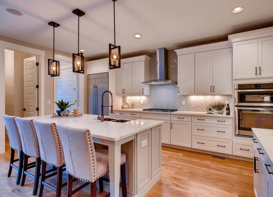 Kitchen - transitional kitchen idea in Denver