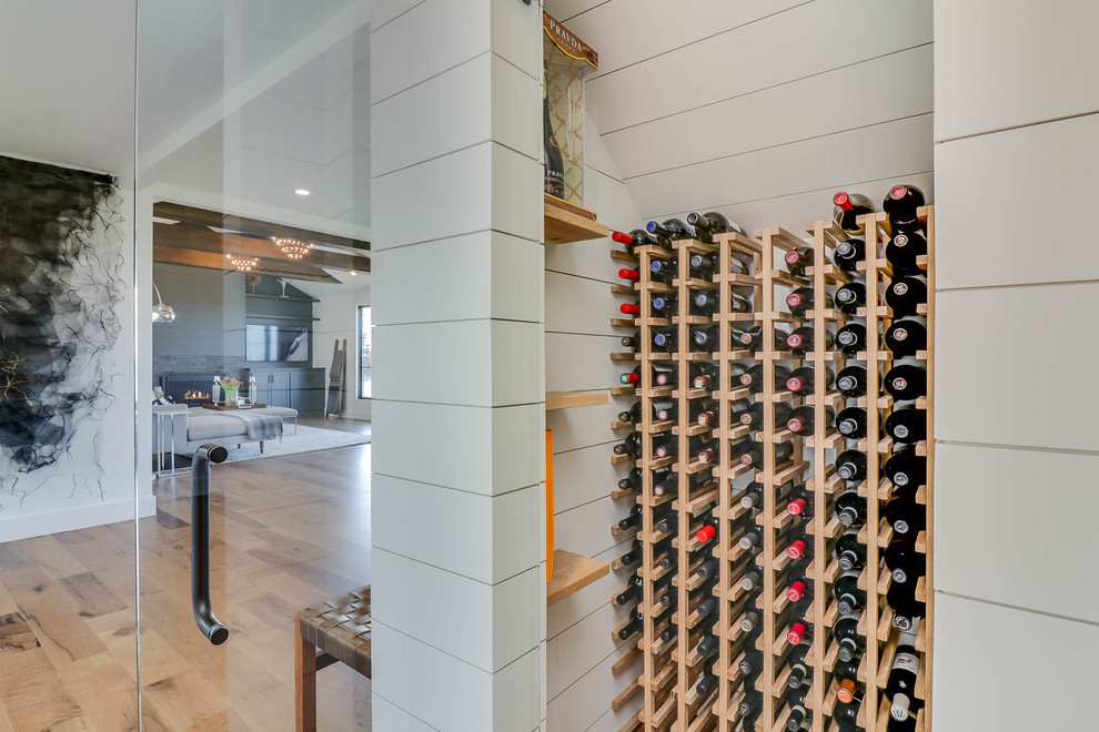 This is an example of a modern wine cellar in Grand Rapids.