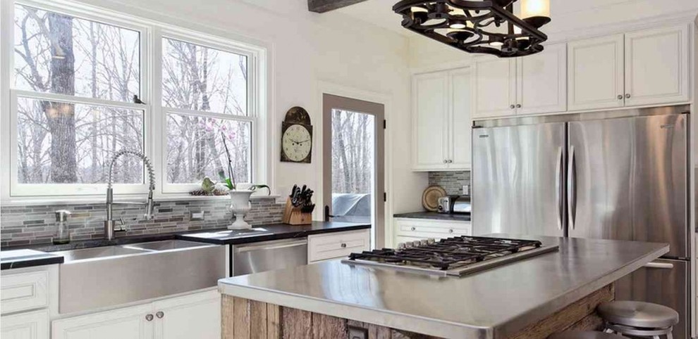 Inspiration for a transitional kitchen remodel in Charleston