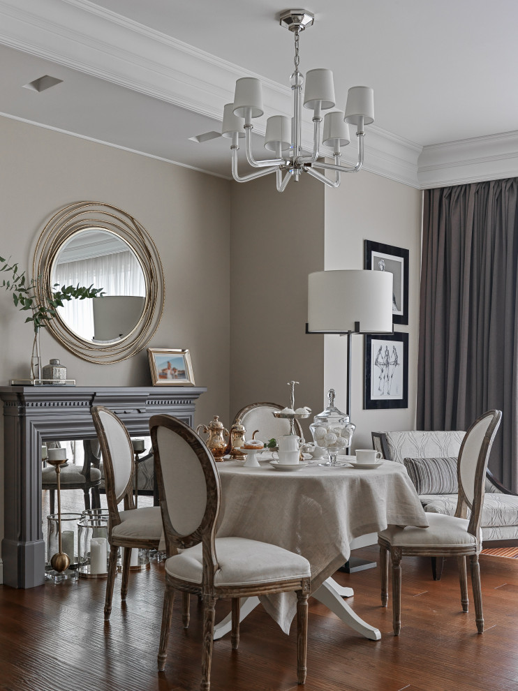 Inspiration for a transitional dining room remodel in Moscow