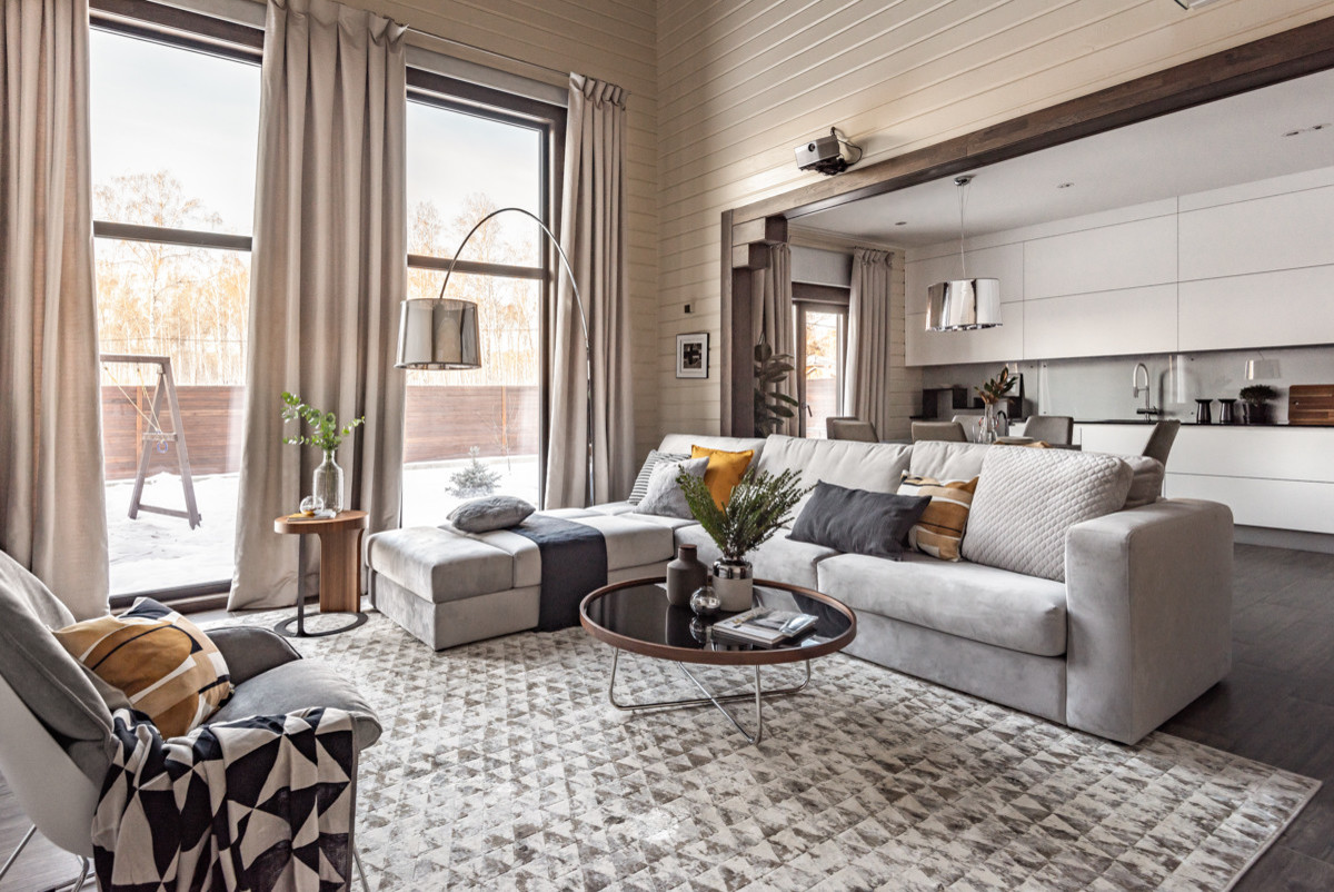 Дом среди берёз