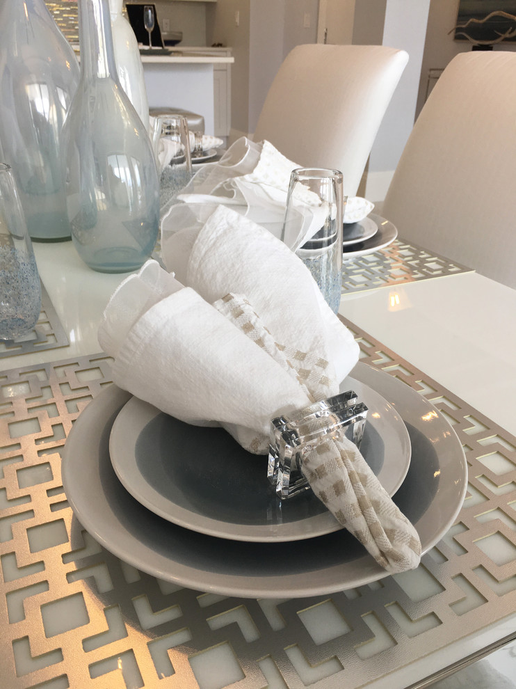 Inspiration for a transitional home design remodel in Miami