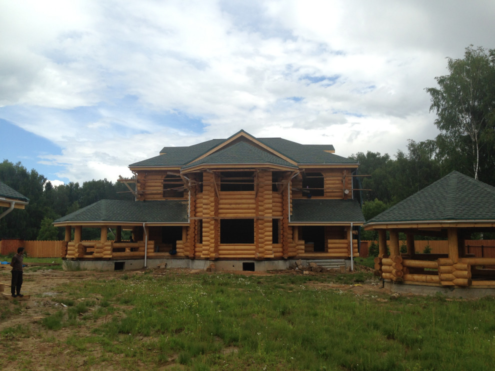 Деревянный сруб ручной рубки (канадская рубка) Общая площадь – 360 кв.м.