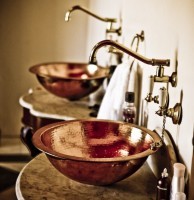 Design ideas for a traditional bathroom in Other.