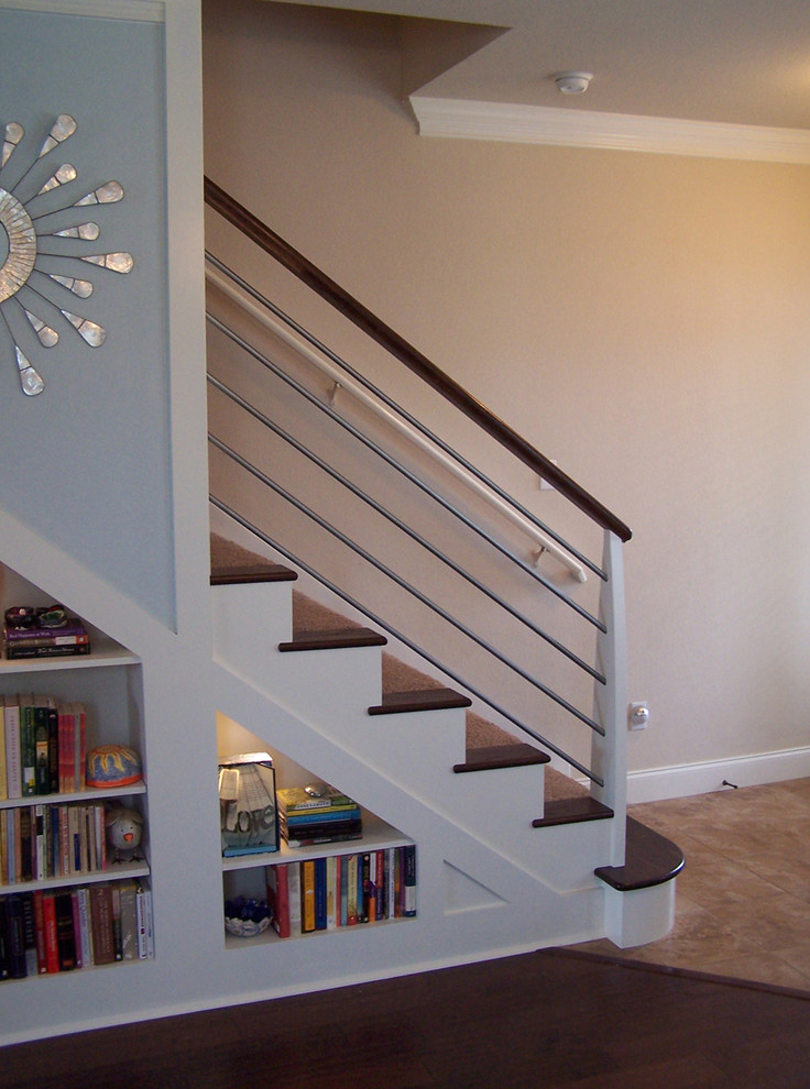 Photo of a small contemporary staircase in Austin.