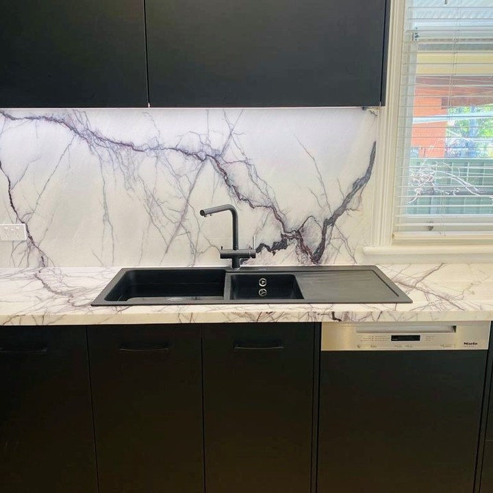 Custom Kitchen Benchtops in Adelaide Cuisine Adélaïde par Emperor