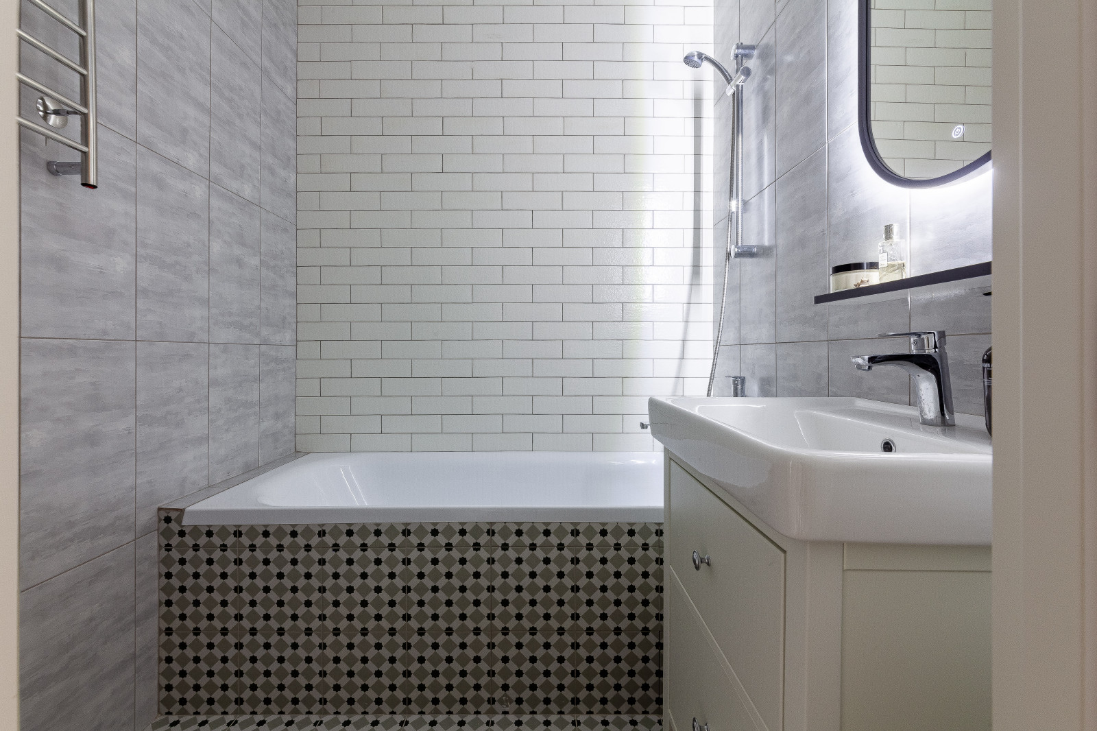 Light green 2 bedroom apartment at Moscow region