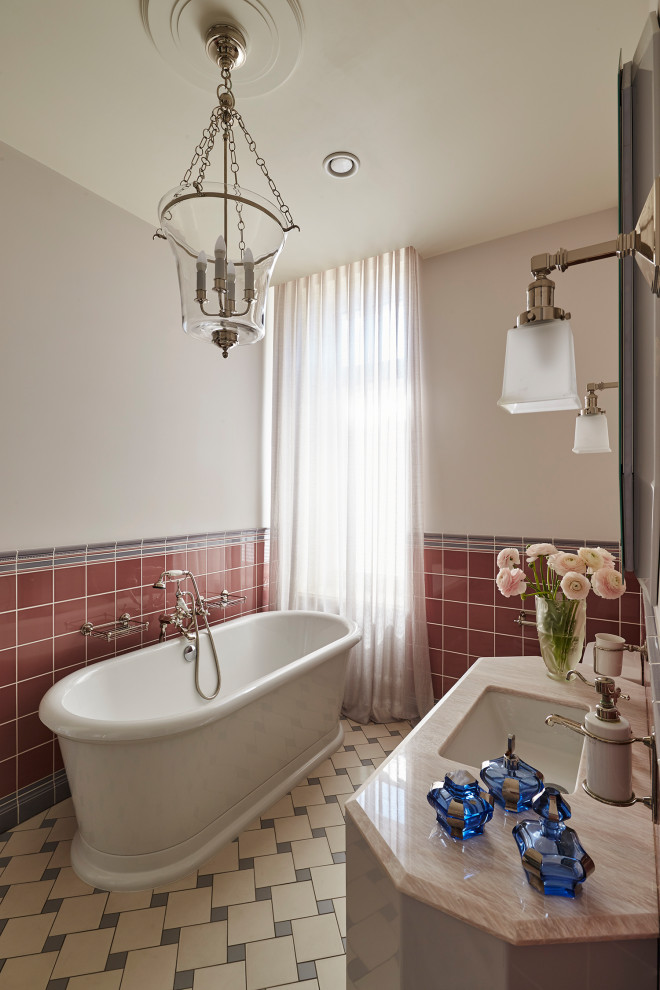 Яркий интерьер санузла