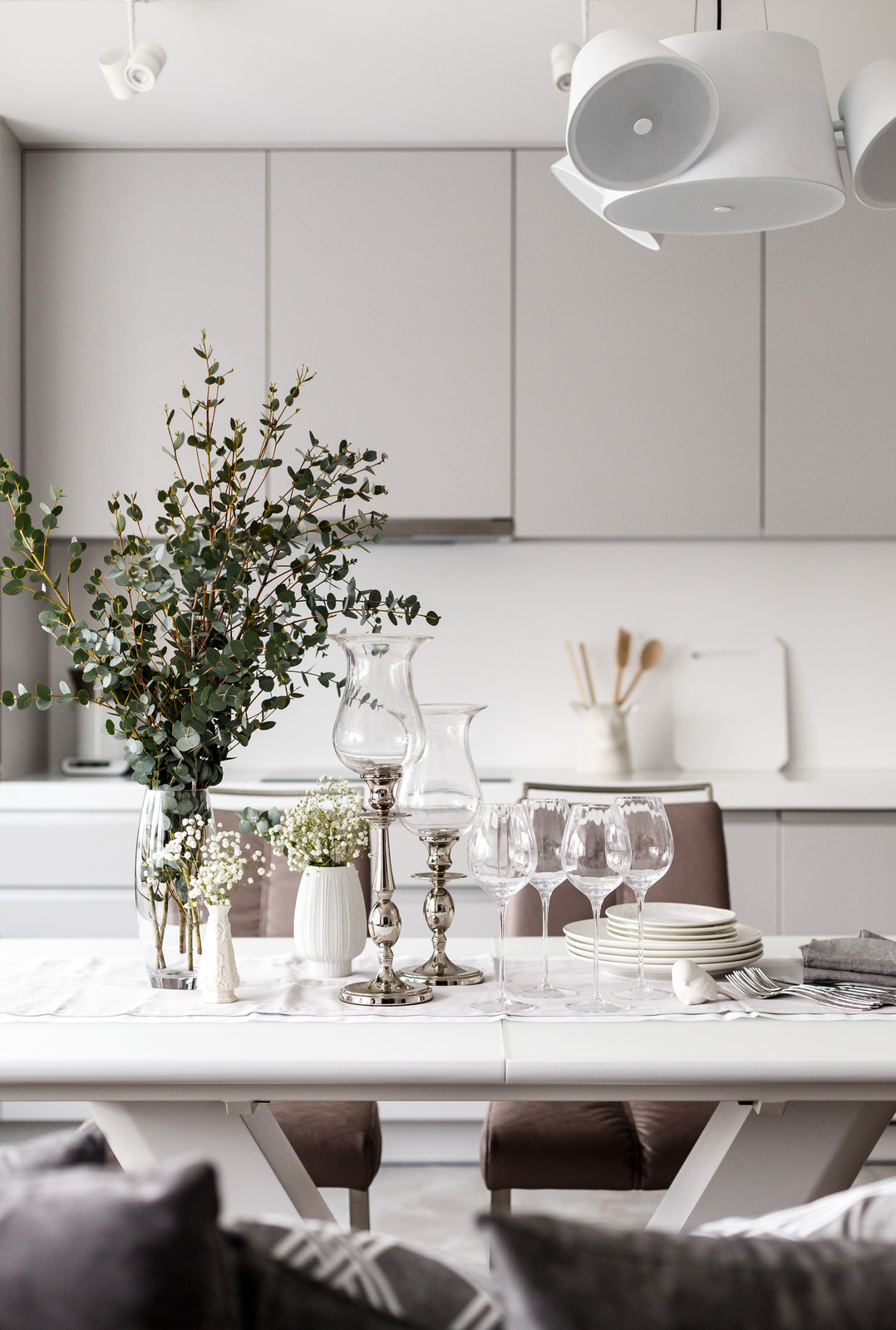 Корпусная мебель в современном стиле для всех жилых зон