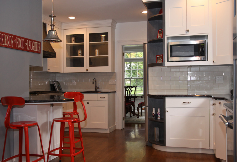 Transitional kitchen photo in Cleveland