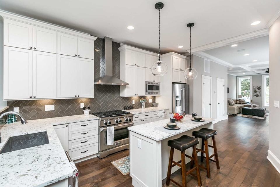 Kitchen - transitional kitchen idea in Baltimore