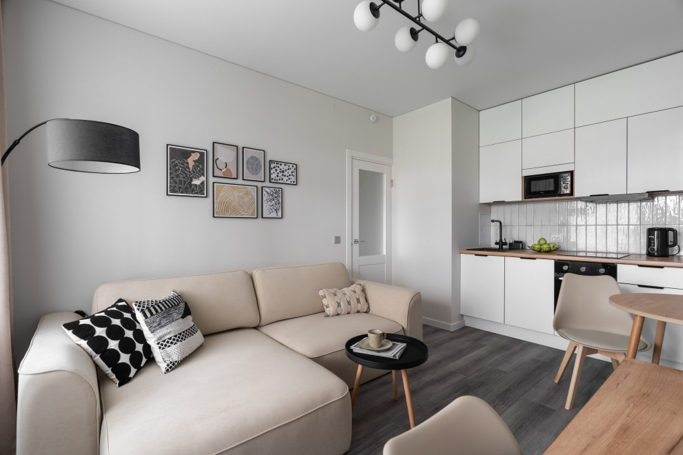 Парадный ансамбль, 2евро, 32м2