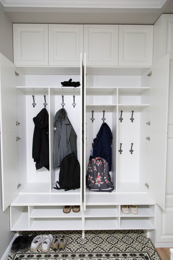 Встроенный шкаф прихожей