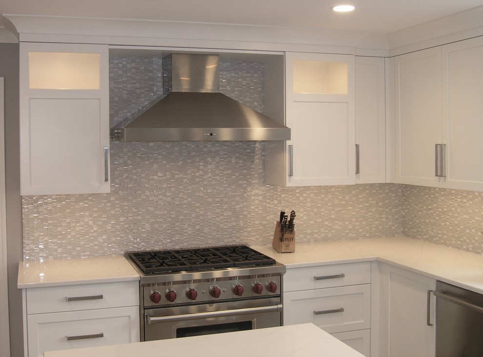 Example of a transitional kitchen design in New York