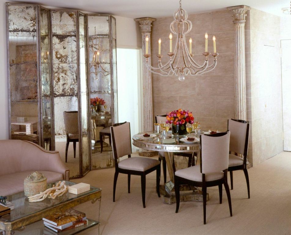 This is an example of a traditional dining room in San Diego.