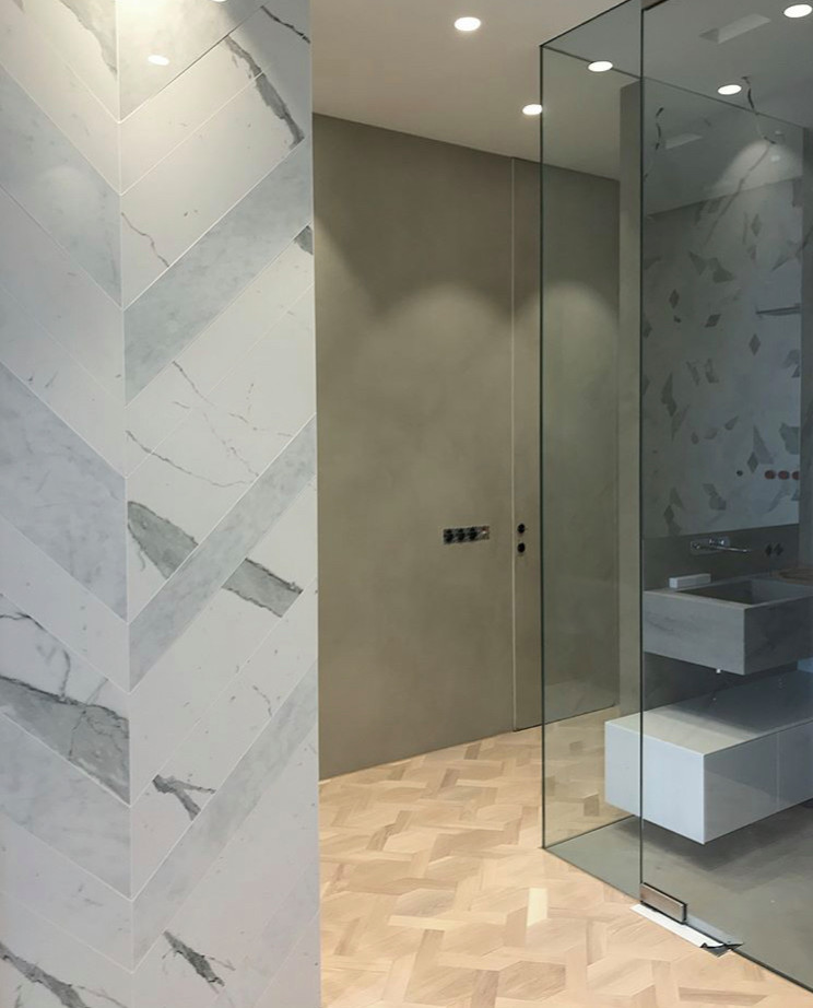 Двери в скрытом коробе Fondo, в проекте Марины Неллиной