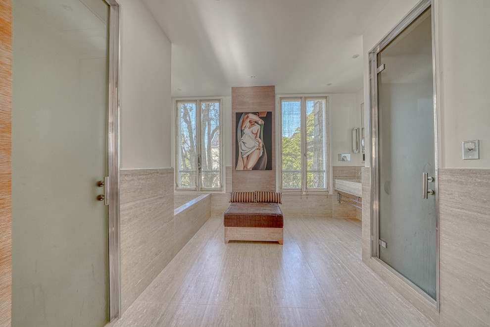 Rénovation d’une salle de bain en pierre naturelle – Paris