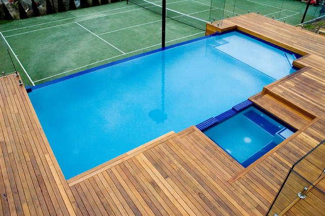 Pools & Spas moderno-piscina