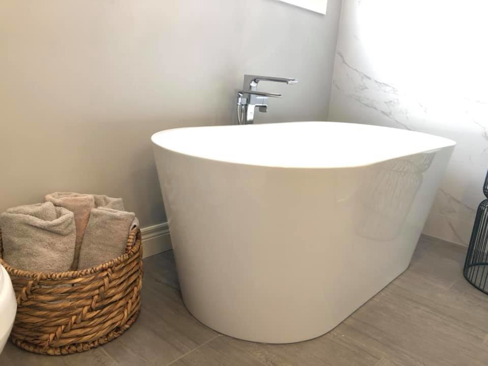 Bathroom - transitional bathroom idea