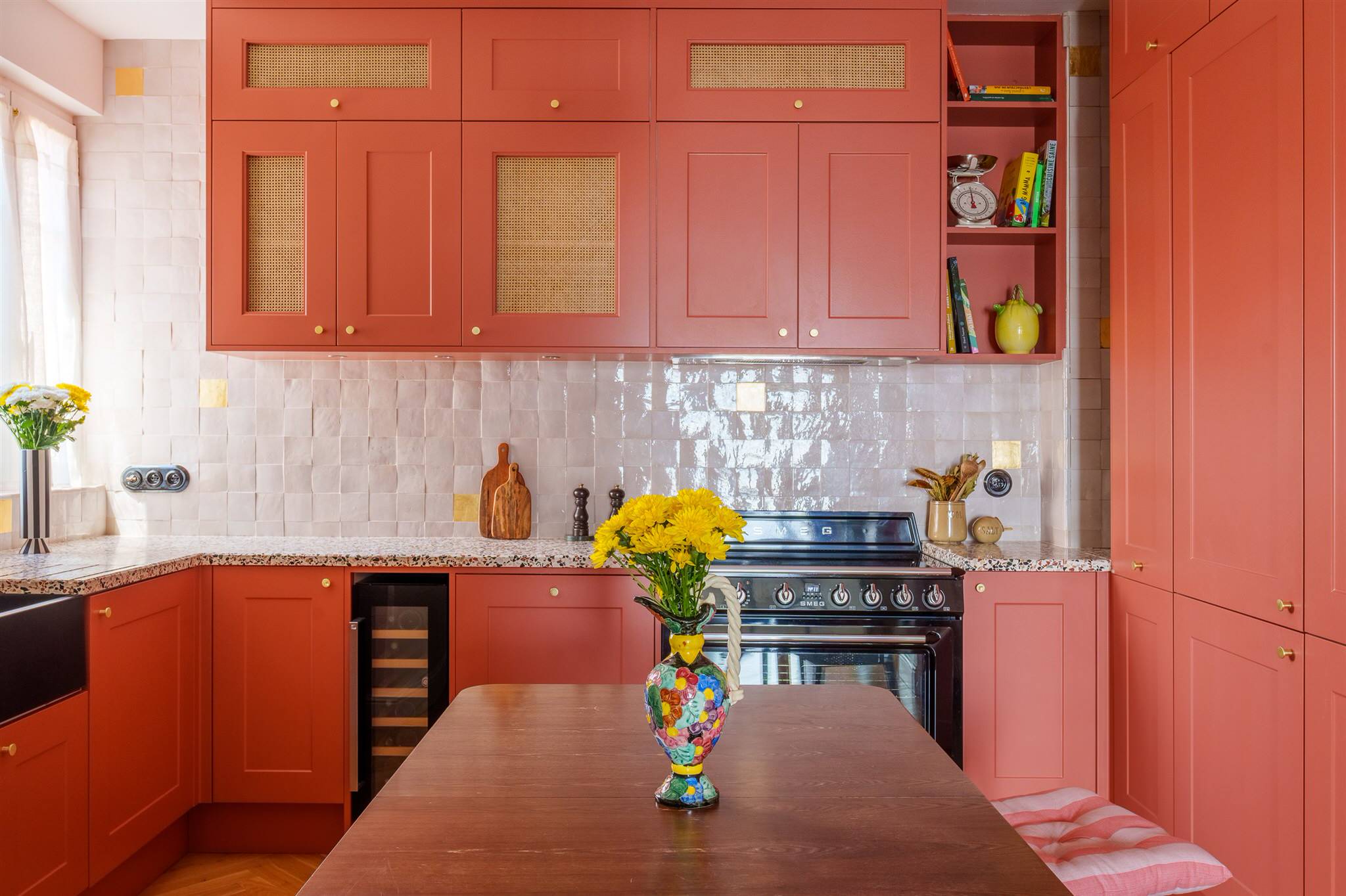 オレンジのおしゃれなキッチンの画像 75選 - 2026 年 7月 | Houzz (ハウズ)