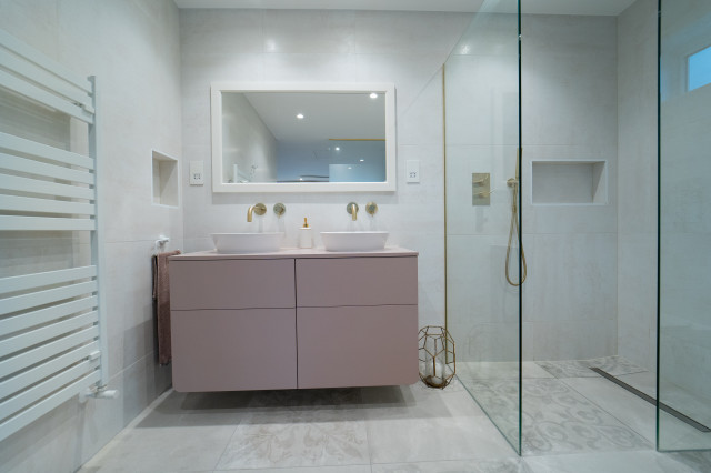 Classic Contemporary Master Suite Renovation trendy-badevaerelse