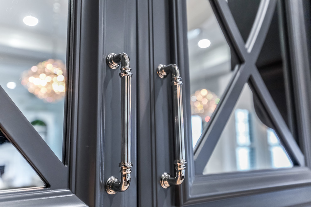 Home design - transitional home design idea in DC Metro